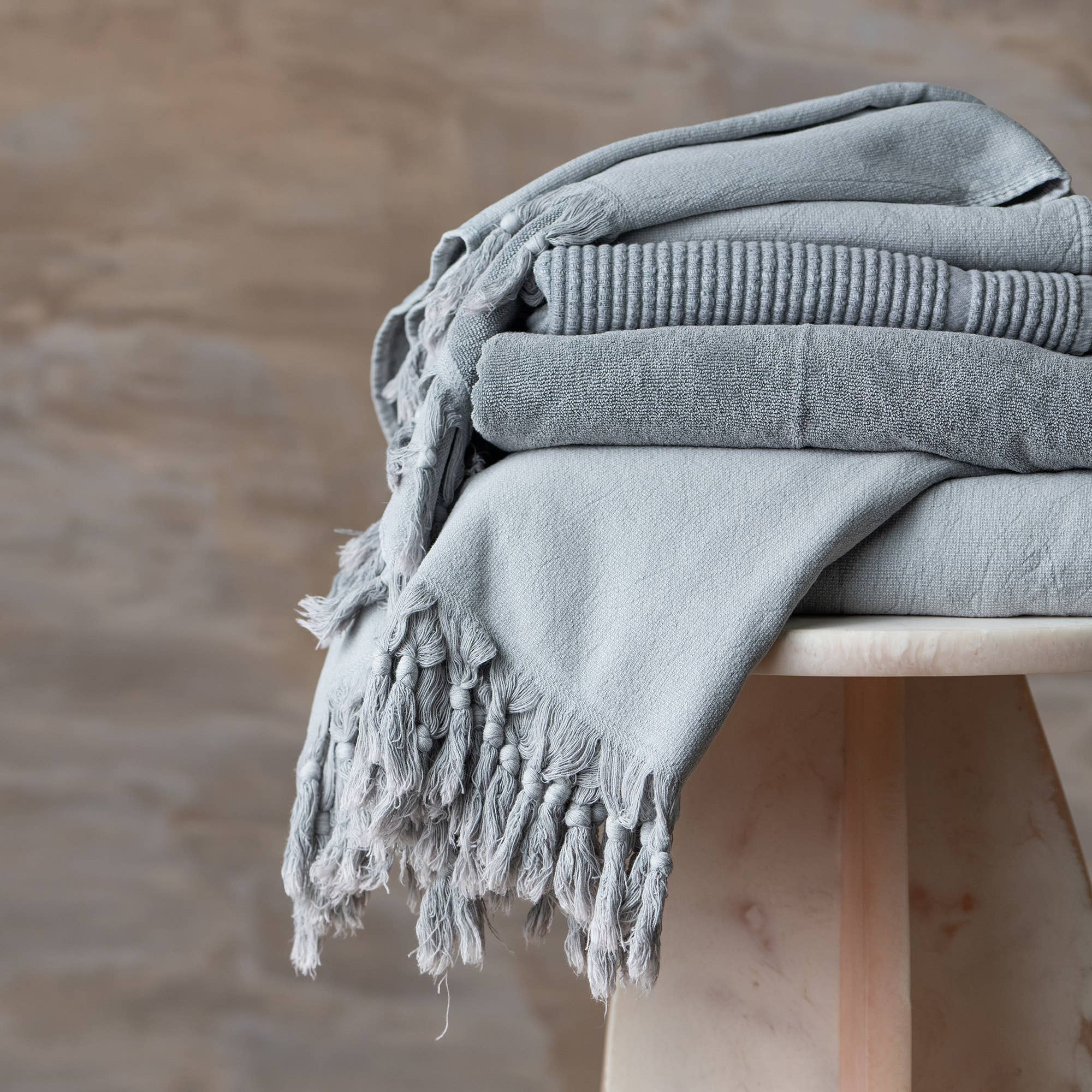 Saardé Vintage Wash Towel| Pale Grey