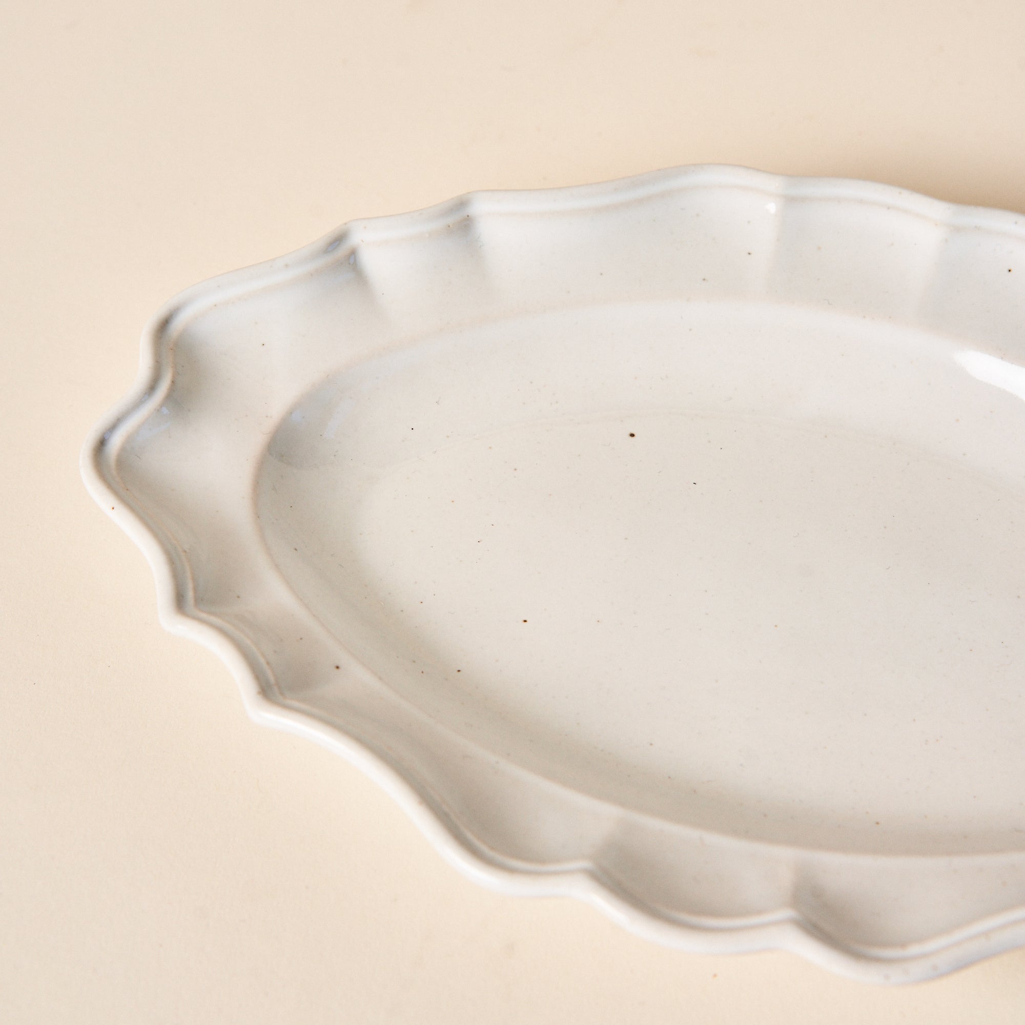 Manoir Oval Plate by Marumitsu